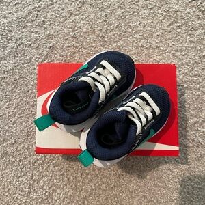 (NWT) Nike Air max intrlk lite (toddler) sz 2c